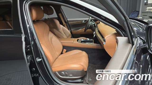 Genesis G80 (RG3) бензин 2.5 турбо AWD, 2024 12