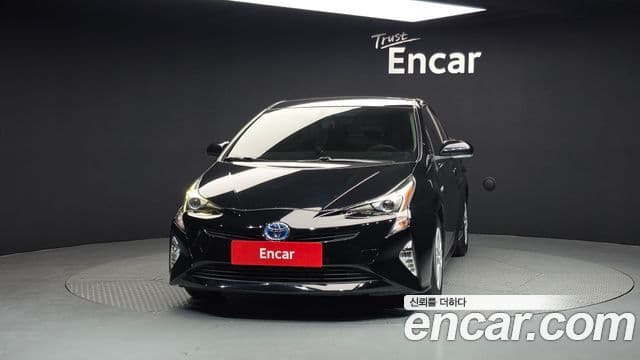 Toyota 프리우스 4세대 1.8 E, 2017 3