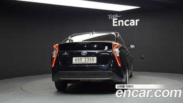 Toyota 프리우스 4세대 1.8 E, 2017 4