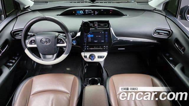 Toyota 프리우스 4세대 1.8 E, 2017 7