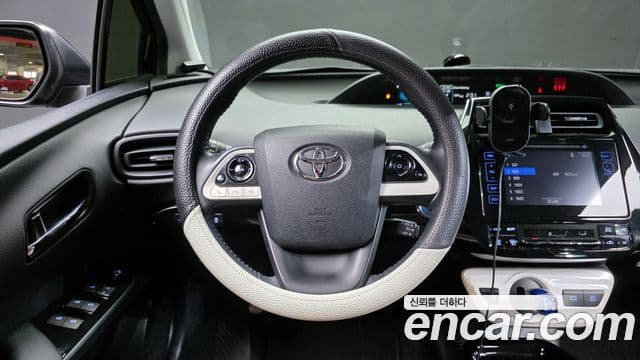 Toyota 프리우스 4세대 1.8 E, 2017 13