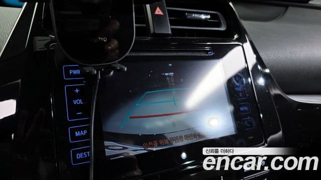 Toyota 프리우스 4세대 1.8 E, 2017 15