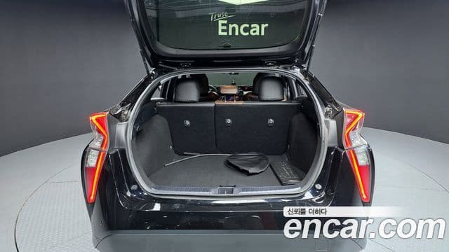 Toyota 프리우스 4세대 1.8 E, 2017 20