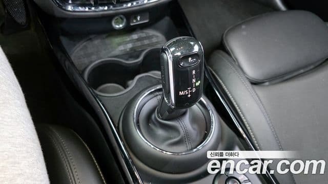 Mini Cooper D 클럽맨 2세대, 2021 9