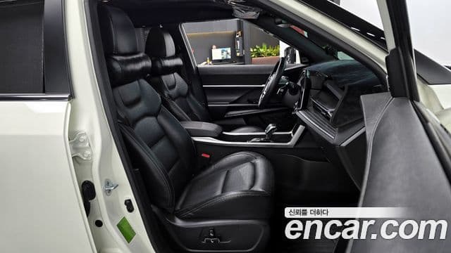 KG모빌리티(SsangYong) Torres T7, 2023 10