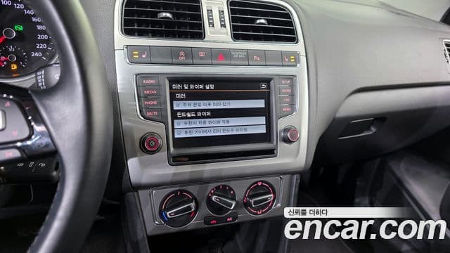 Volkswagen 폴로 5세대, 2016 14