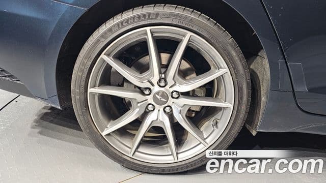 Genesis The / новый New G70, 2022 все фото