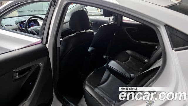 Hyundai Avante MD M16 GDI Avenue, 2014 11