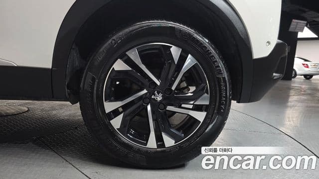 Peugeot 2008 2세대 1.5 BlueHDi GT, 2022 все фото