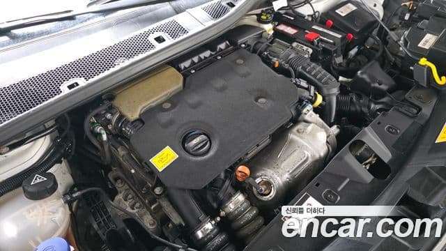 Peugeot 2008 2세대 1.5 BlueHDi GT, 2022 6