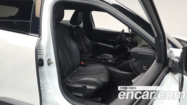 Peugeot 2008 2세대 1.5 BlueHDi GT, 2022 10