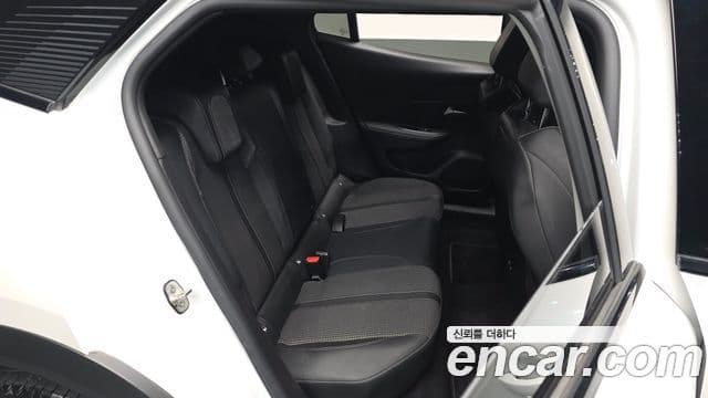 Peugeot 2008 2세대 1.5 BlueHDi GT, 2022 12