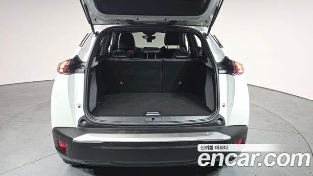 Peugeot 2008 2세대 1.5 BlueHDi GT, 2022 20
