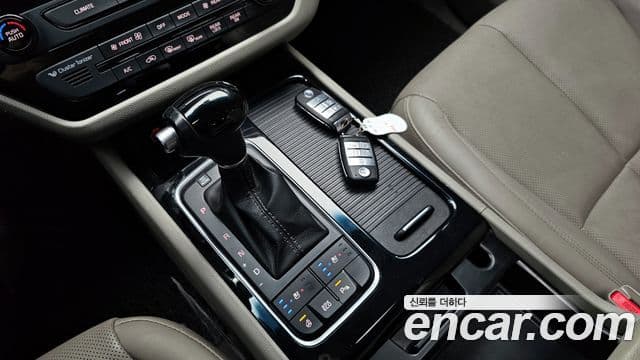 Kia All New Carnival Noblesse, 2015 9