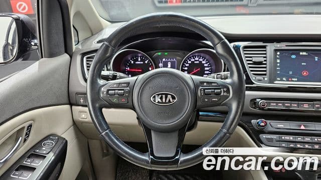 Kia All New Carnival Noblesse, 2015 13