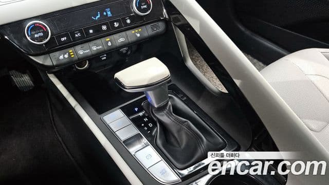 Hyundai Avante гибрид (CN7) Modern, 2022 9