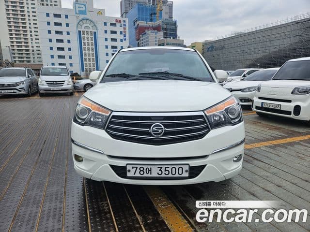 KG모빌리티(SsangYong) Korando 투리스모 2WD GT 11인승, 2014 2