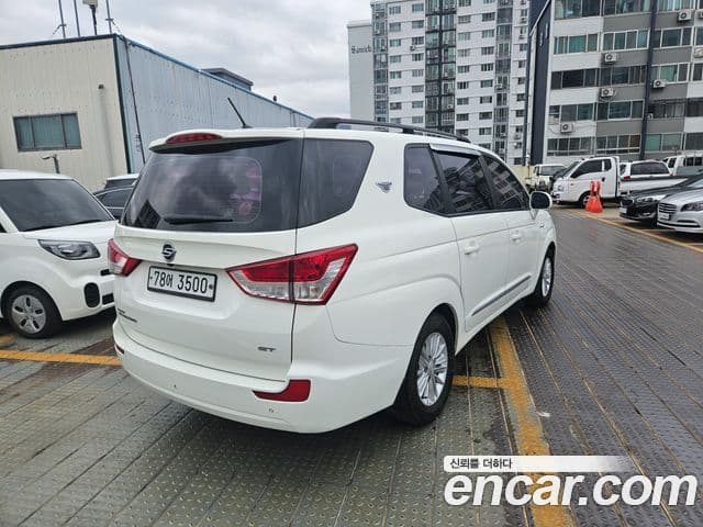 KG모빌리티(SsangYong) Korando 투리스모 2WD GT 11인승, 2014 4