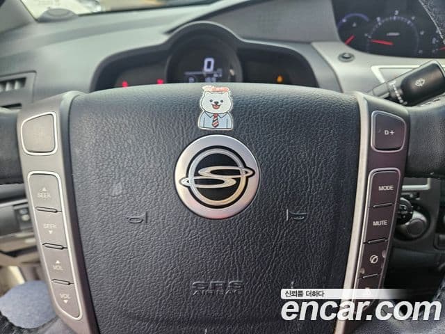 KG모빌리티(SsangYong) Korando 투리스모 2WD GT 11인승, 2014 13