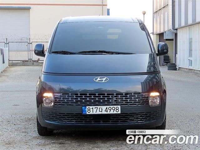 Hyundai Staria Modern, 2023 1
