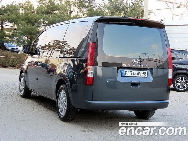 Hyundai Staria Modern, 2023 3