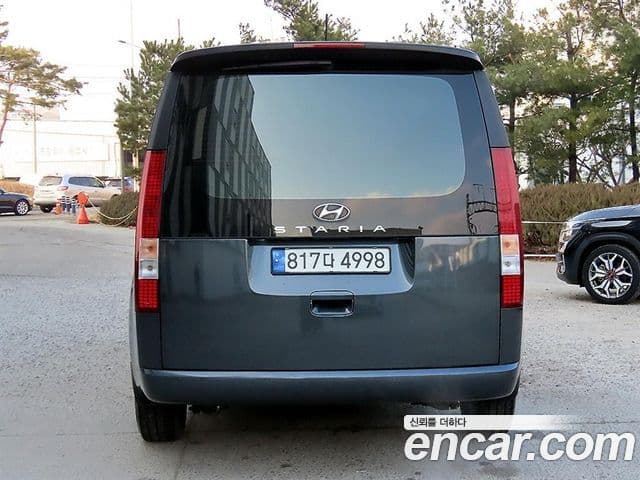 Hyundai Staria Modern, 2023 4
