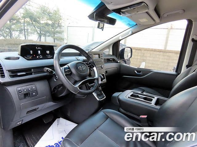 Hyundai Staria Modern, 2023 7