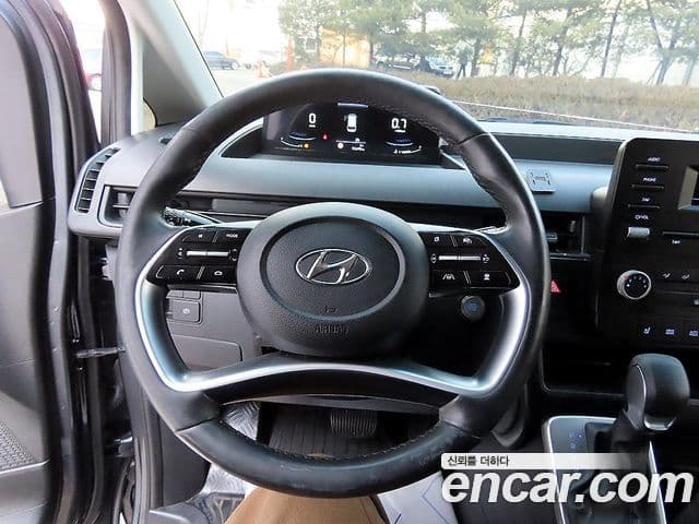 Hyundai Staria Modern, 2023 8
