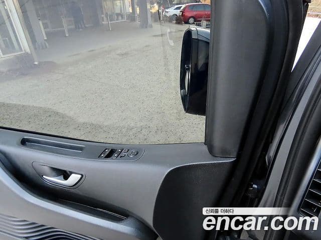 Hyundai Staria Modern, 2023 11