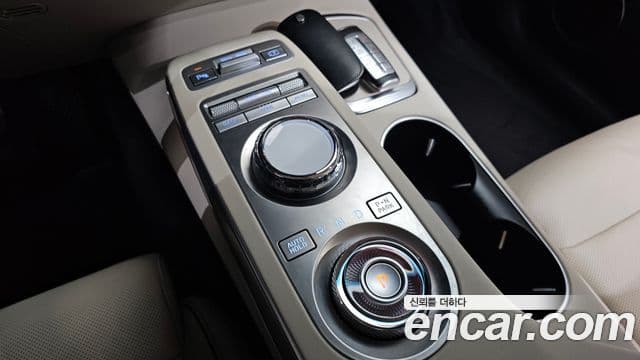 Genesis GV70, 2021 9