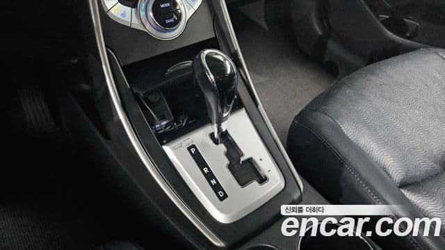 Hyundai Avante MD Luxury, 2012 9