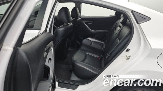 Hyundai Avante MD Luxury, 2012 11