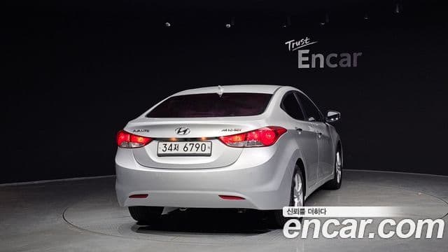 Hyundai Avante MD Premier, 2012 4