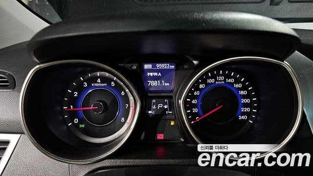 Hyundai Avante MD Premier, 2012 8