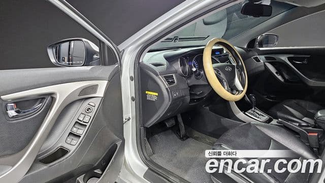 Hyundai Avante MD Premier, 2012 10