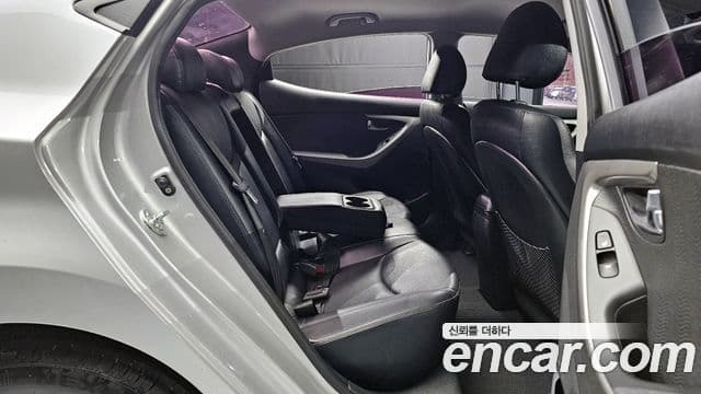 Hyundai Avante MD Premier, 2012 12