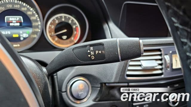 Mercedes-Benz E-класс W212 E200 купе, 2017 9