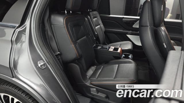 Lincoln Aviator 2세대 3.0 Black Label AWD, 2025 11