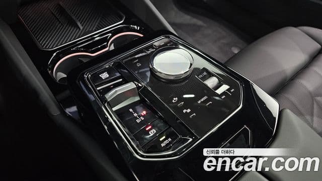 BMW 5시리즈 (G60) 520i M Sport, 2025 9