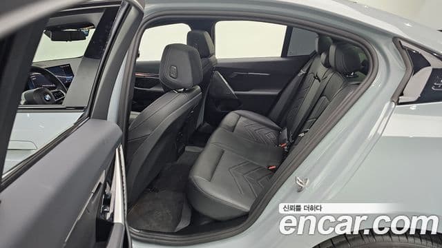 BMW 5시리즈 (G60) 520i M Sport, 2025 12