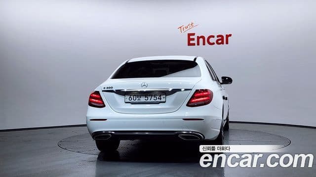 Mercedes-Benz E-класс W213 Avantgarde, 2018 4