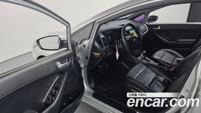 Kia K3 Deluxe, 2014 11