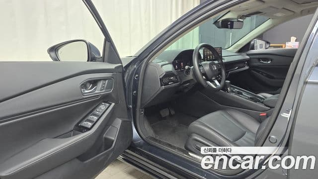 Honda Accord 11세대 2.0 гибрид Туринг (Touring), 2025 10