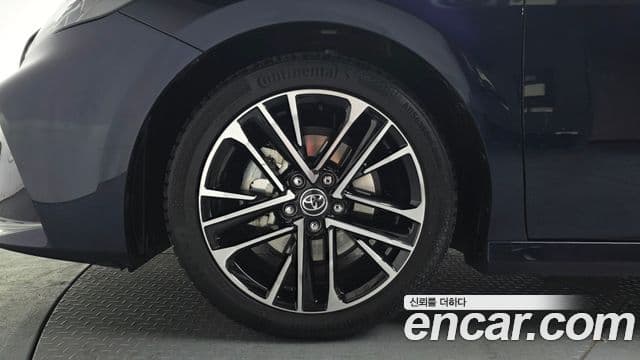 Toyota 캠리 (XV80) 2.5 XLE Premium гибрид, 2025 все фото