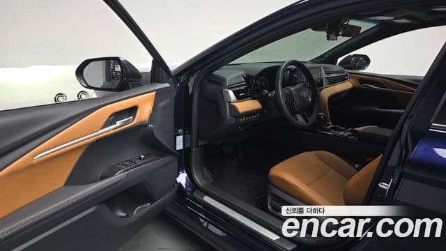 Toyota 캠리 (XV80) 2.5 XLE Premium гибрид, 2025 11