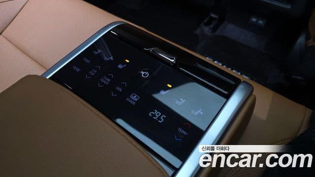 Toyota 캠리 (XV80) 2.5 XLE Premium гибрид, 2025 18