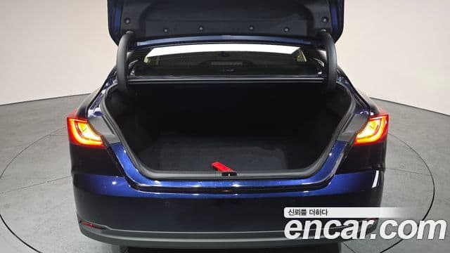 Toyota 캠리 (XV80) 2.5 XLE Premium гибрид, 2025 20