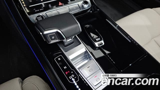 Audi A8 (D5) 55 TFSI Quattro Premium LWB, 2023 9
