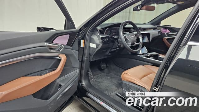 Audi e-Tron 55 Quattro Sportback, 2022 10