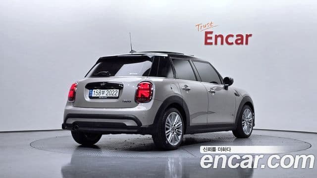 Mini Cooper 3세대, 2022 2
